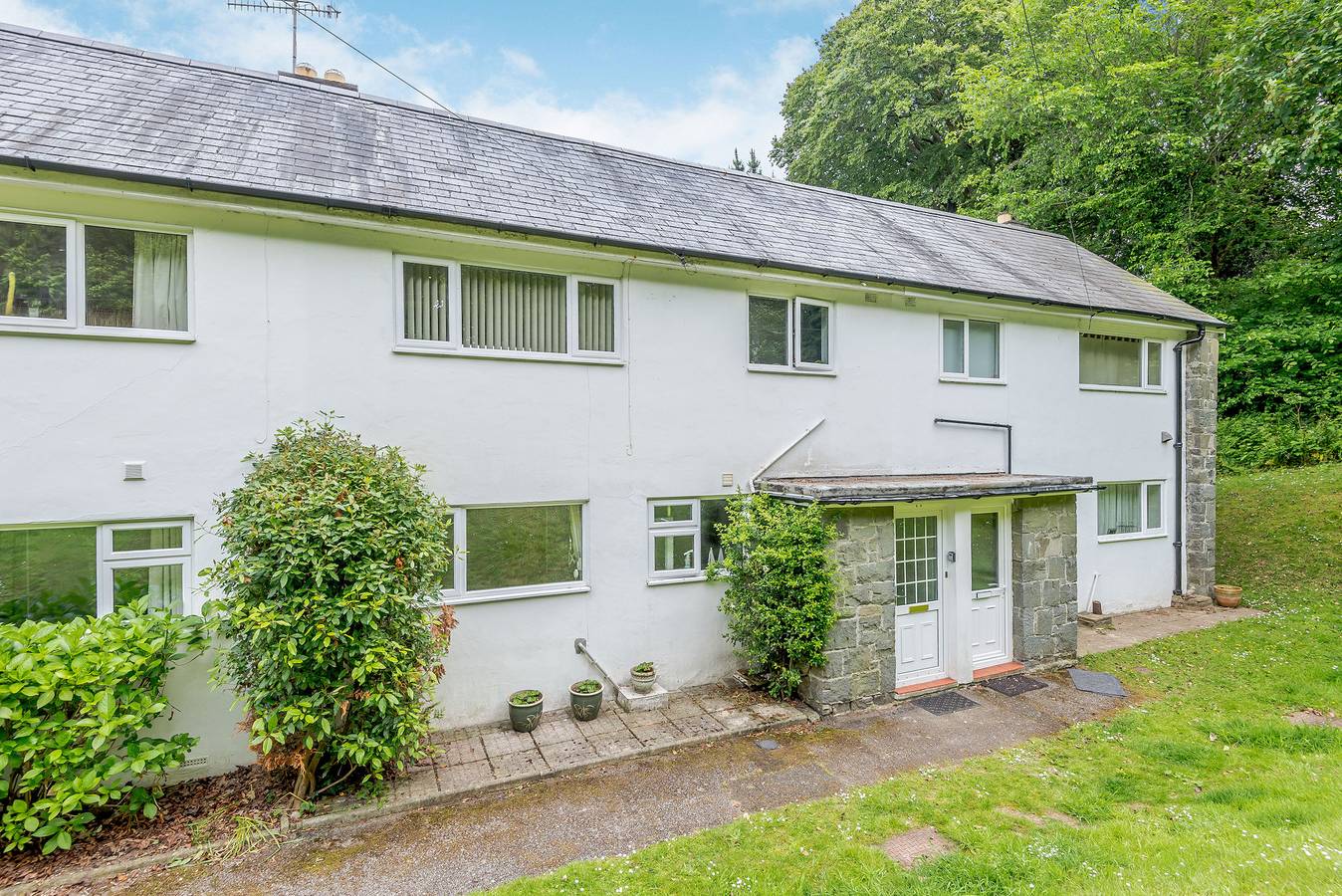 17 Glyn Y Marian in Llanbedrog, Gwynedd