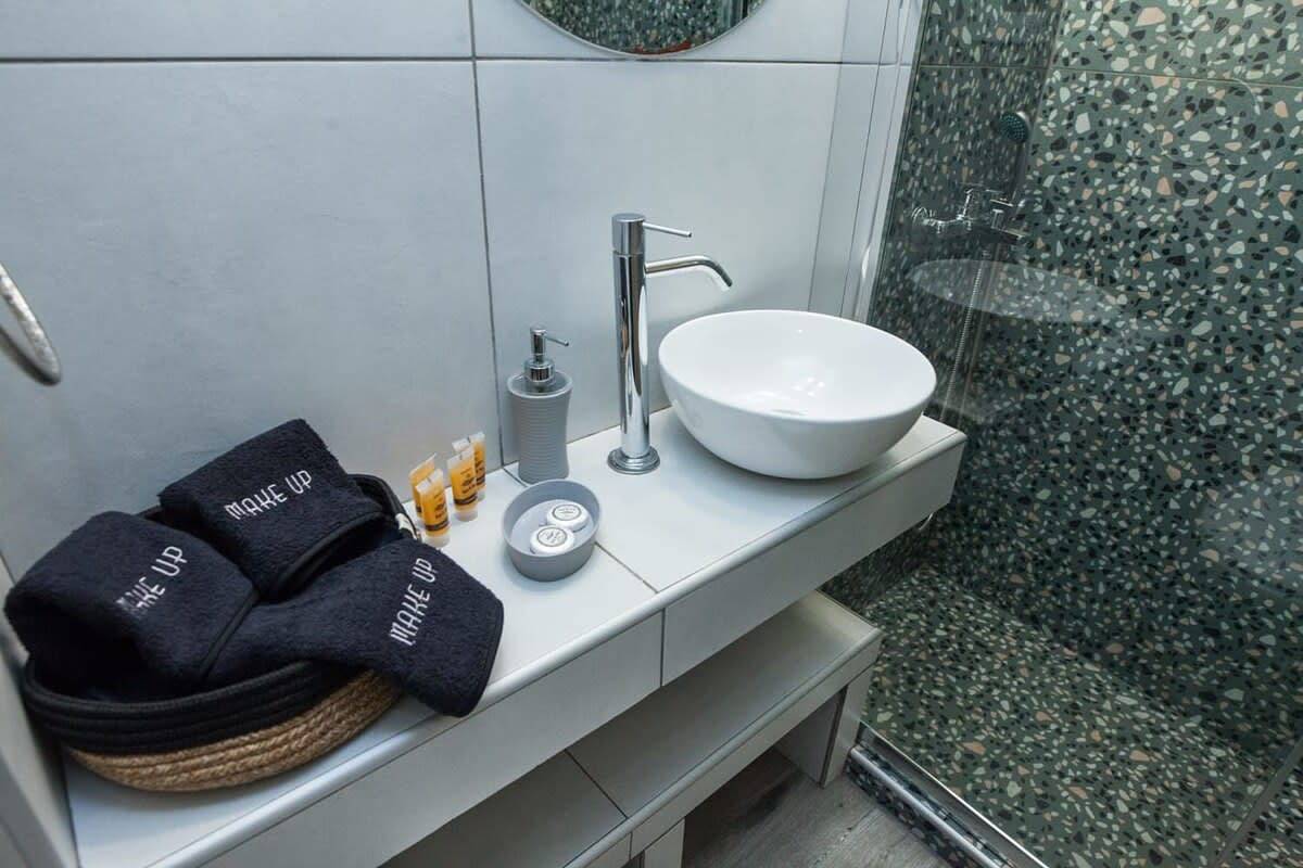 Ganze Wohnung, Modern City Flat 2 Bd near Metaxourgio Metro in Zentral-Athen, Athen