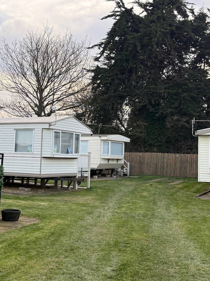 Chalet for 6 people, with balcony, child-friendly in Chapel St. Leonards