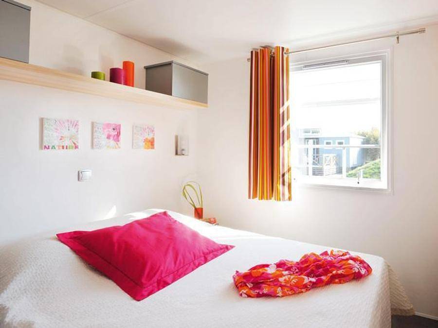 Flower Camping La Plage - Mobilhome 4 personas - Mobil-home Standard 27 m² (2 habitaciones) + Tv con terraza semicubierta integrada 7m² 4 pers. in Treignac, Región de Tulle