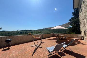 Gîte pour 4 personnes, avec jardin et piscine à Scandicci