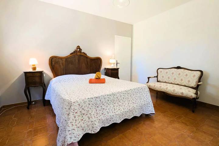 Location de vacances pour 4 personnes, avec jardin à La Garde - 2