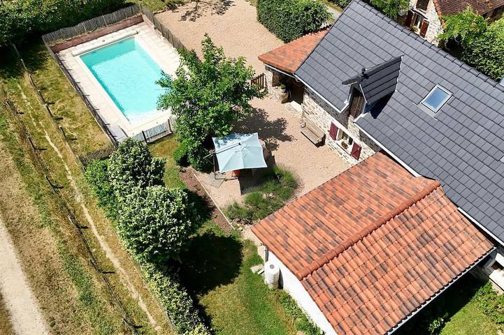Location de vacances pour 8 personnes, avec jardin et terrasse, animaux acceptés à Château-Chervix