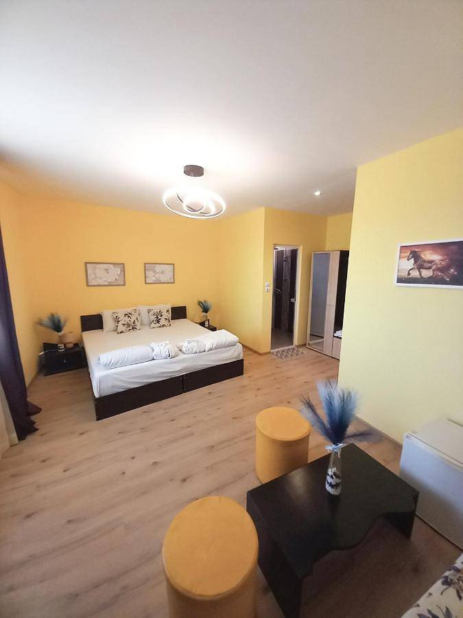 B&b per 2 persone, con piscina e panorama nonché giardino a Sofia