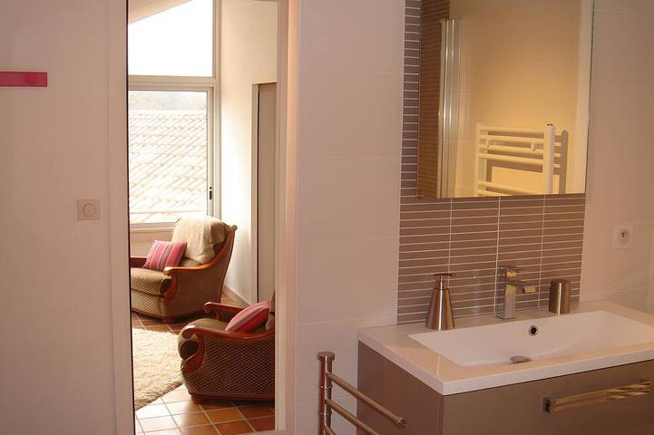 Location de vacances pour 4 personnes, avec jardin à Rochechouart - 3