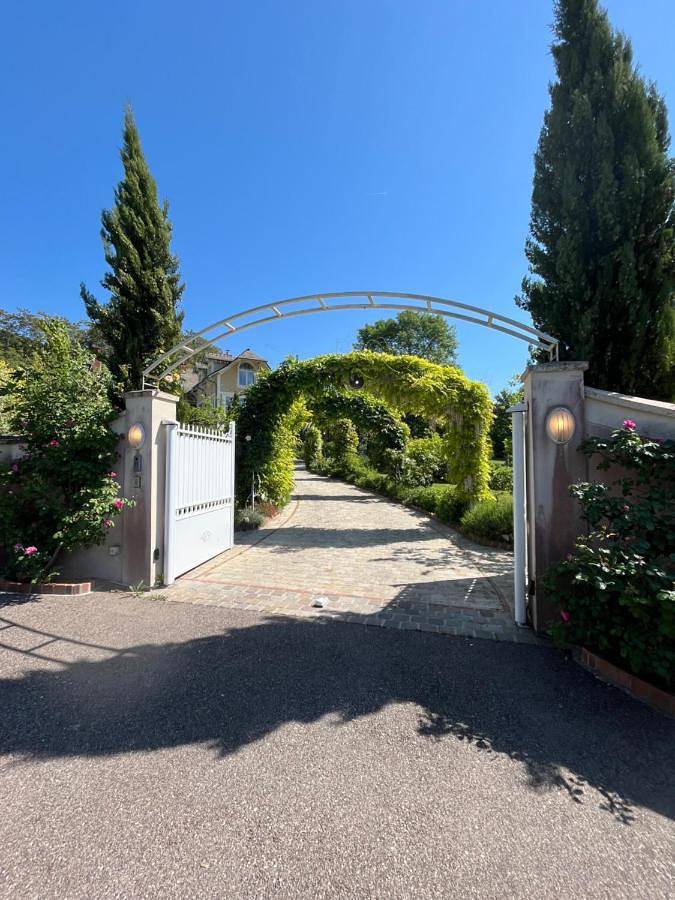 Location de vacances pour 2 personnes, avec vue ainsi que jardin et piscine à Giverny - 3