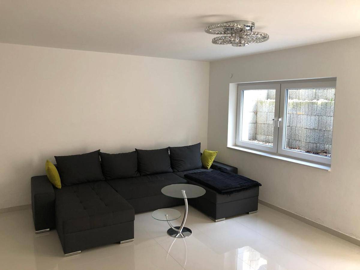 Geheel appartement, Two-Bedroom Apartment in Hamburg Jenfeld, Hamburg