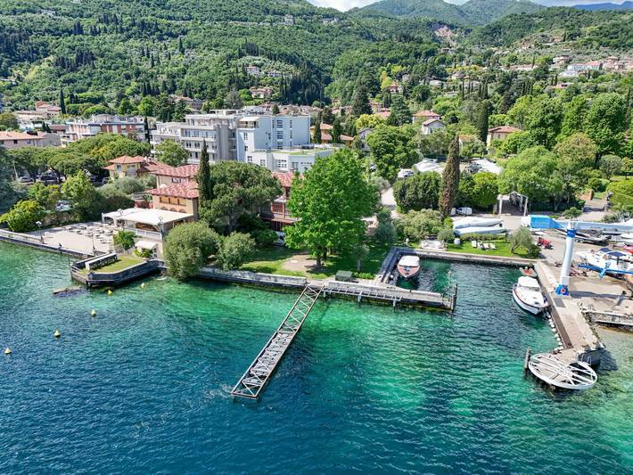 Apartamento entero, La Darsena by Garda FeWo in Saló, Montañas Garda