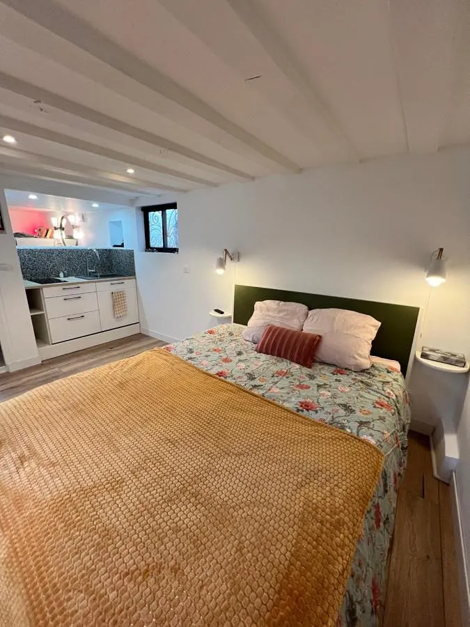 Holiday apartment for 2 people, with hot tub and garden - 1