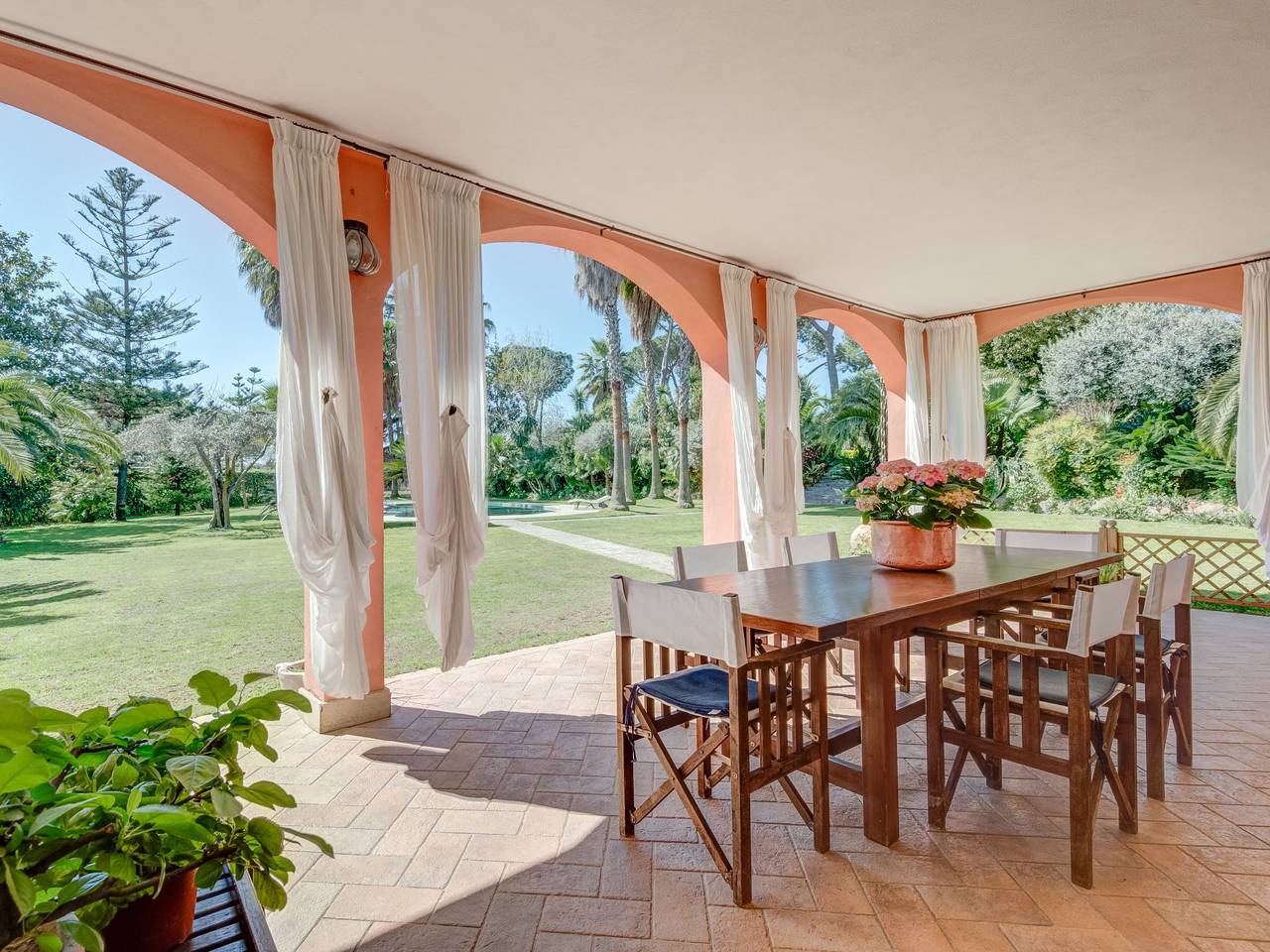 Giulia in La Massimina-Casal Lumbroso, Rome