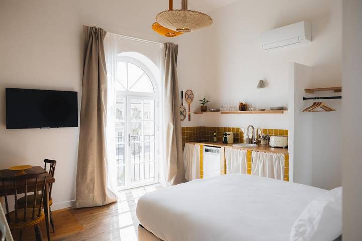 Location de vacances pour 3 personnes, avec jardin ainsi que piscine et vue à Saint-Seurin-de-Cadourne - 2