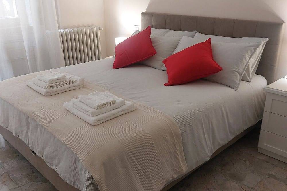Apartamento entero, Delizioso appartamento in centro città, con parcheggi nelle vicinanze e parco in Pilastro, Viterbo