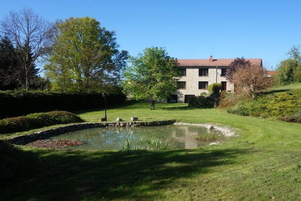 La Souchère-Les-Bains in Félines, Parc Naturel Régional Livradois-Forez