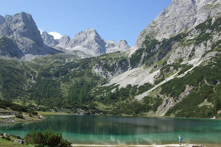 Ferienwohnung für 6 Personen, mit Balkon und Whirlpool sowie Garten - 1