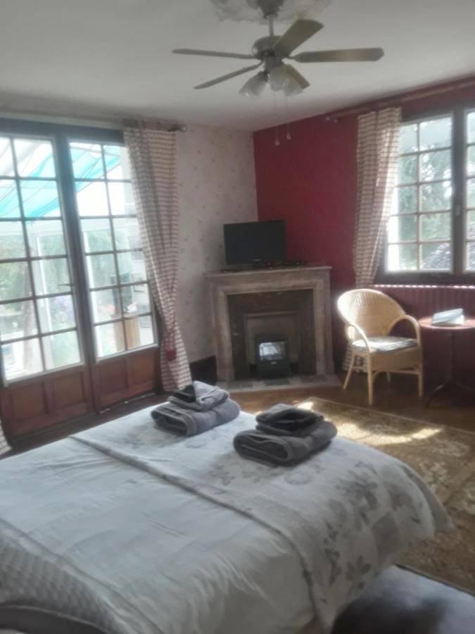 Chambre d’hôte pour 5 personnes, avec piscine ainsi que vue et jardin, animaux acceptés dans Haute-Vienne - 3