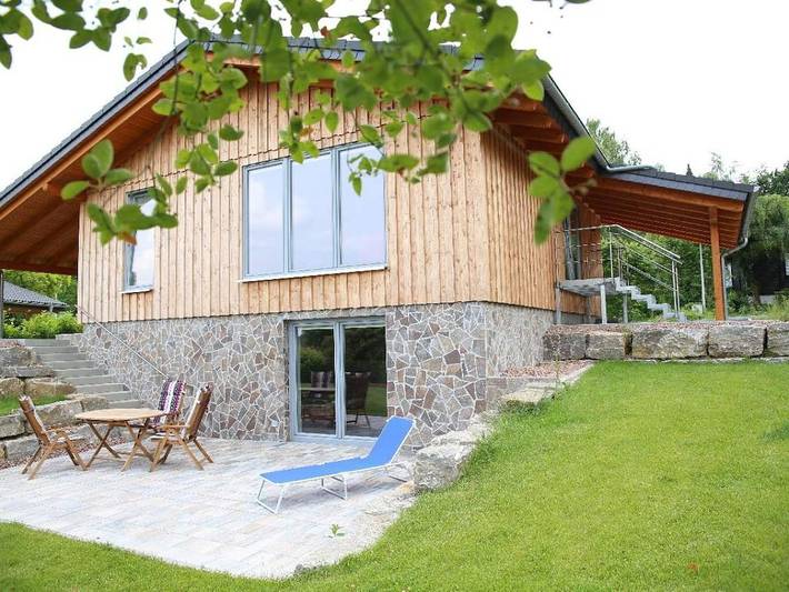 Ferienhaus für 4 Personen, mit Terrasse und Garten in Miltenberg
