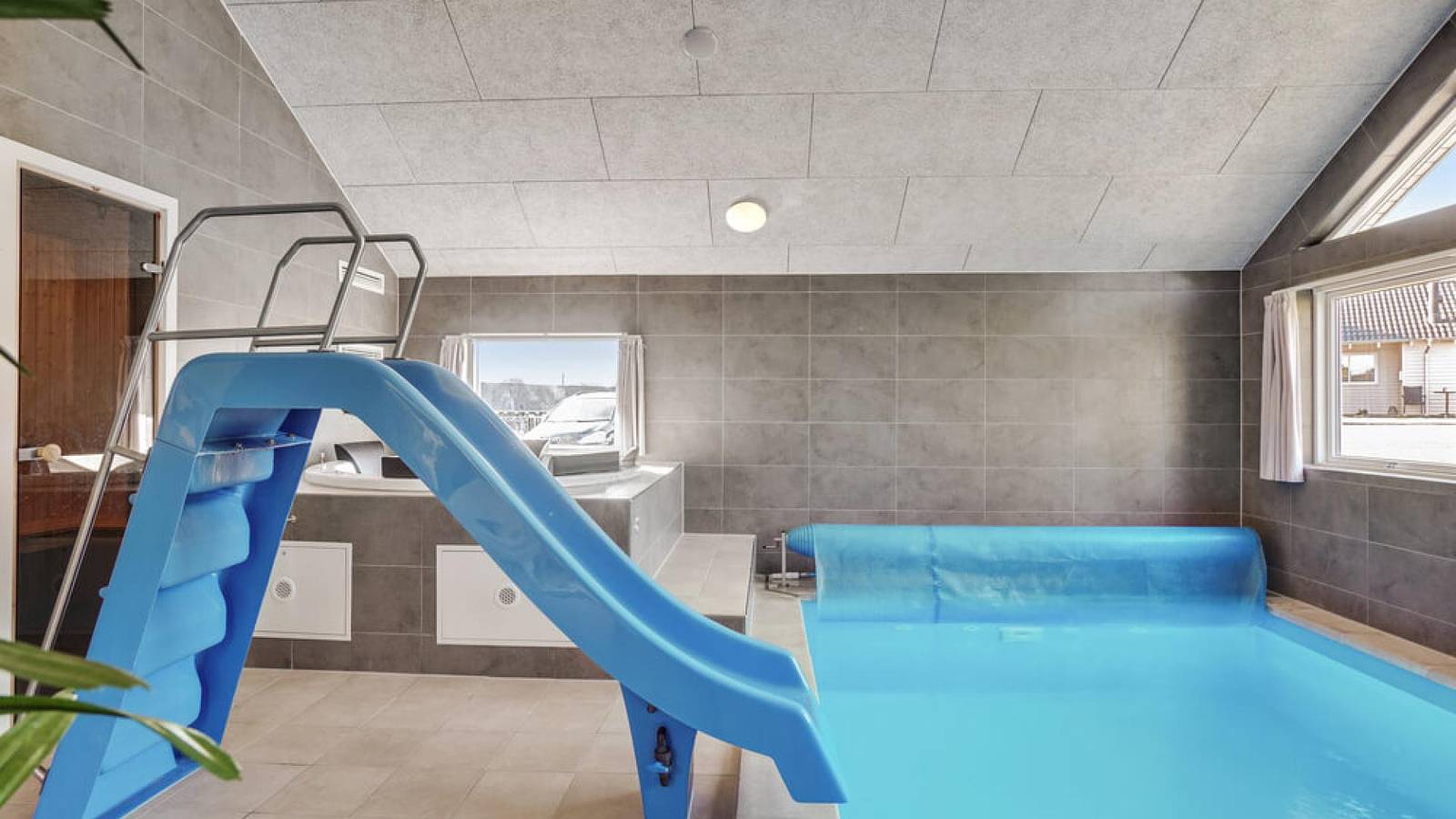Family-friendly holiday-house with pool in Vejby Strand in Vejby Strand, Vejby