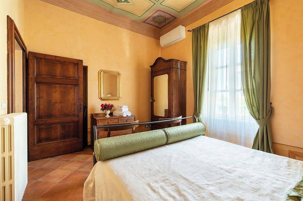 Frescoed 19-century Villa. Family gatherings. Air conditioning in Bettona, Provincia de Perugia