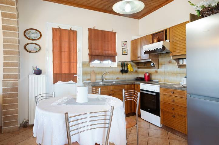 Ganze Wohnung, Blue Horizon – Apartment am Meer in Kilada, 15 Min. von Porto Heli entfernt in Kilada, Argolis