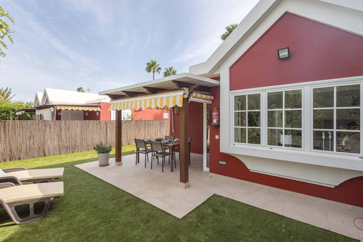 Apartamento para 4 personas, con piscina para niños y terraza en Campo Internacional