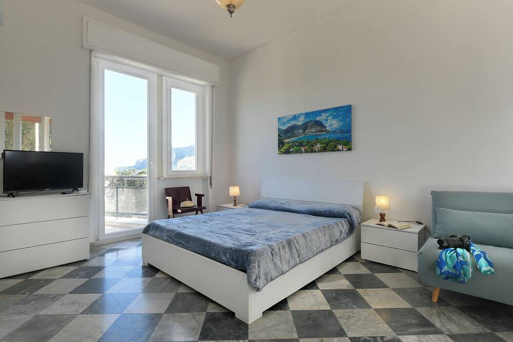 Mondello Vacation Home Villa Rosa in Mondello, Palerme