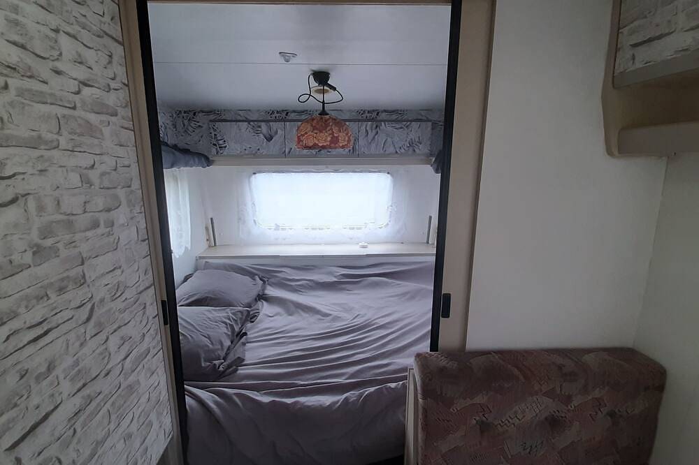 La Caravane Campagnarde (5 personnes), sur terrain privé in Aisne