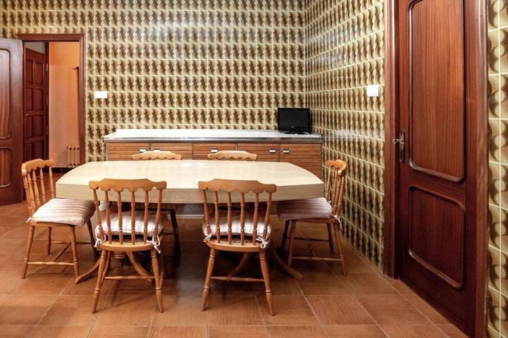 Casa rural para 11 personas, con Balcón y Terraza además de Piscina y Vistas en Abegondo - 2