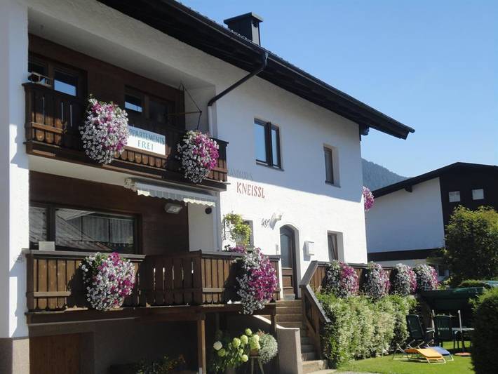 Ferienwohnung für 2 Personen, mit Balkon und Terrasse sowie Garten in Seefeld in Tirol