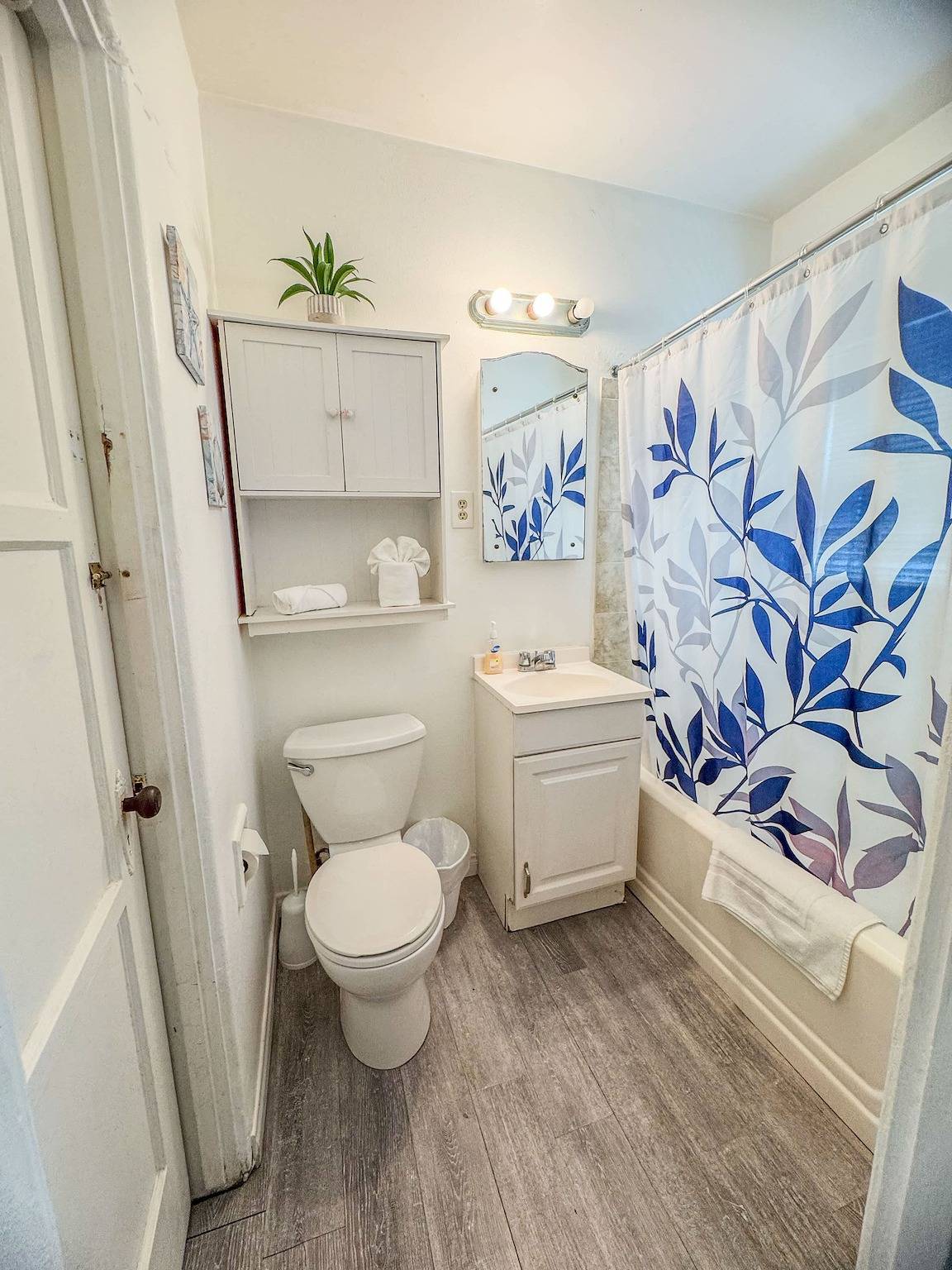  57 Private Cottage  in San Diego, San Diego County