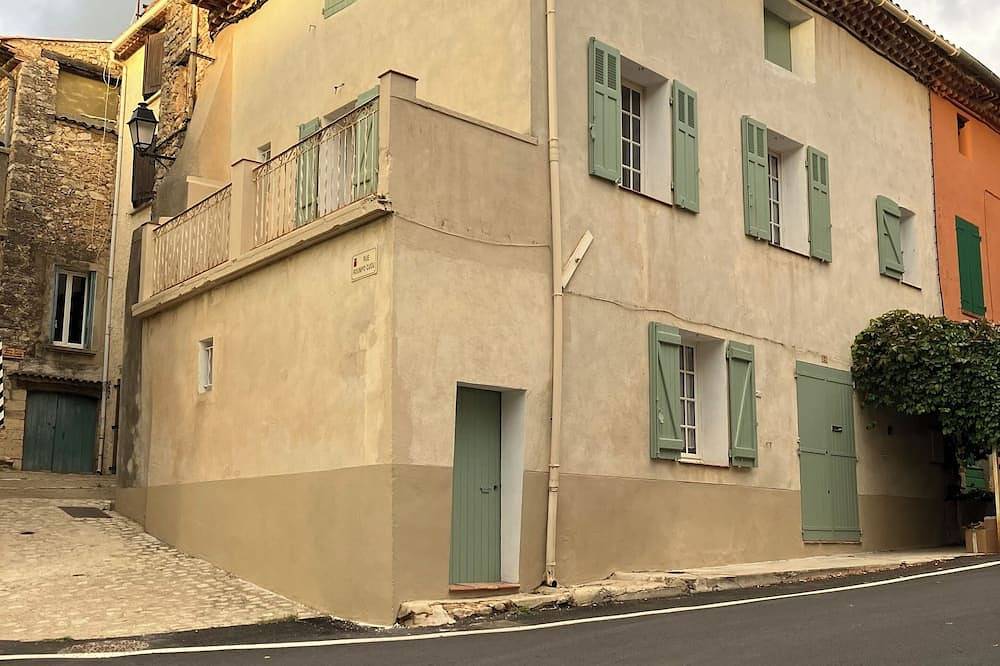 Maison De Village , Pour Les Familles , Proche Randonnees à pied, lacs du verdon in Pontevès, Région de Brignoles