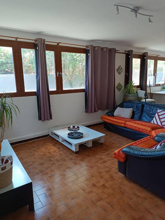Appartement de vacances pour 4 personnes, avec piscine et terrasse