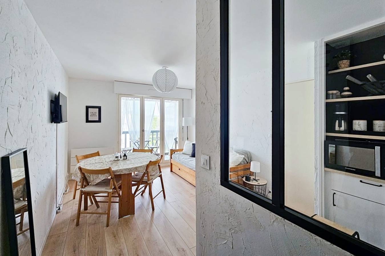 Entire apartment, Cozy and bright renovated apartment in Villers-sur-Mer, Lisieux region