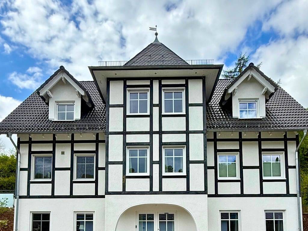 Ferienhaus in Olsberg mit Schwimmbecken in Elpe, Olsberg