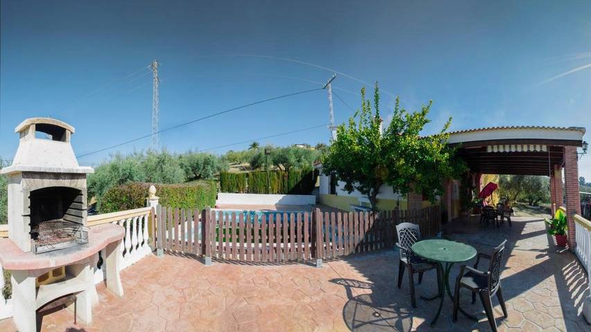 Casa rural para 8 personas, con Balcón y Terraza además de Piscina y Vistas en Luque