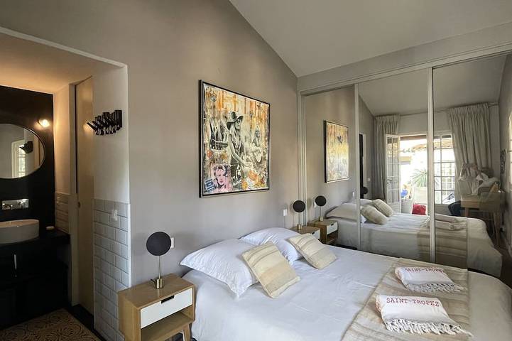 Ferienhaus für 4 Personen, mit Terrasse und Garten in Pampelonne - 3