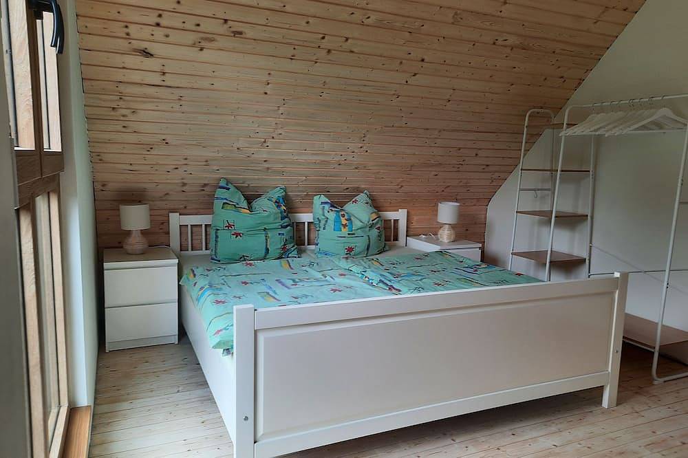 Liebevoll gestaltetes Ferienhaus direkt am Strand mit Blick aufs Meer in Kraksdorf, Neukirchen