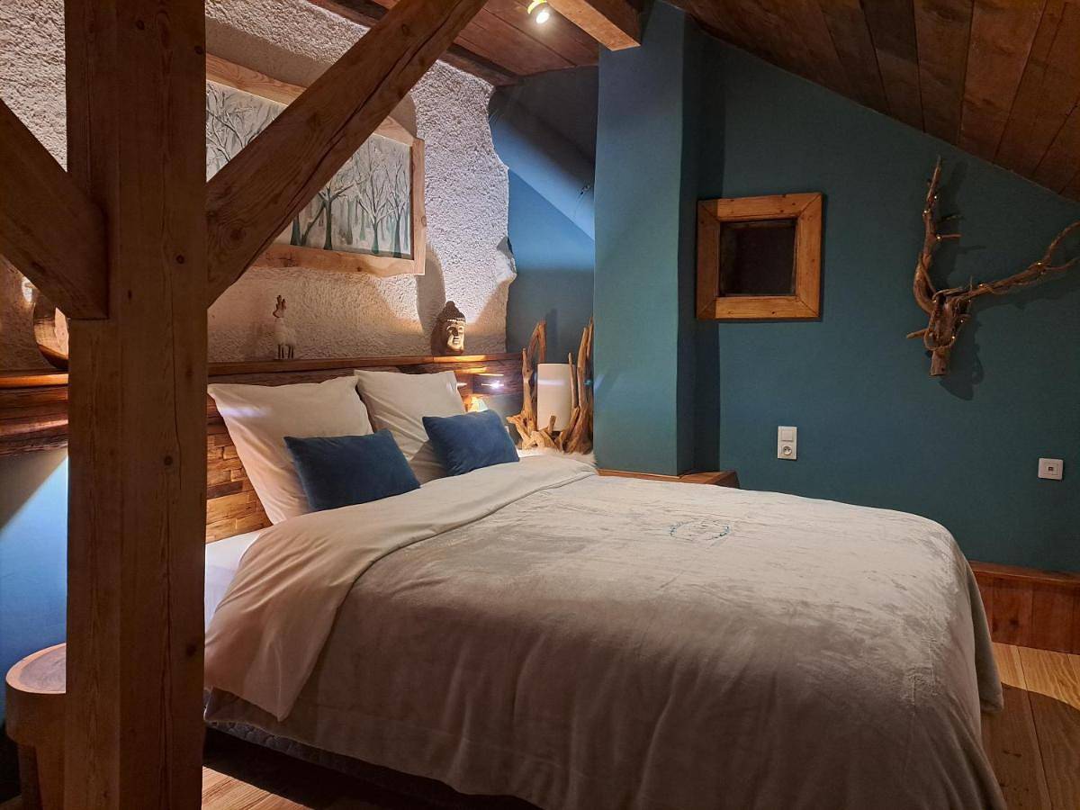 Double or Twin Room with Mountain View in Montgenèvre, Région de Briançon