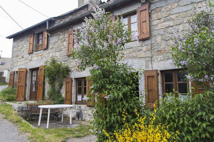 Location 3/4 pers à Grandviala in Peyre-en-Aubrac, Région de Mende