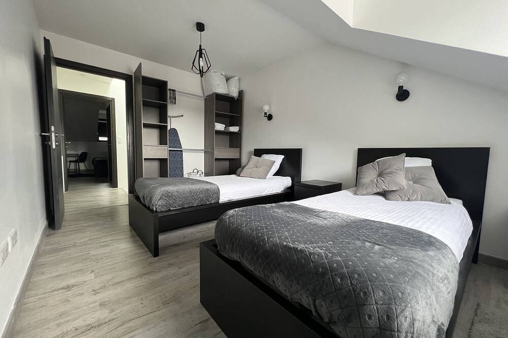 Ganze Wohnung, Apartment with Jacuzzi Downtown Champagnole in Champagnole, Jura