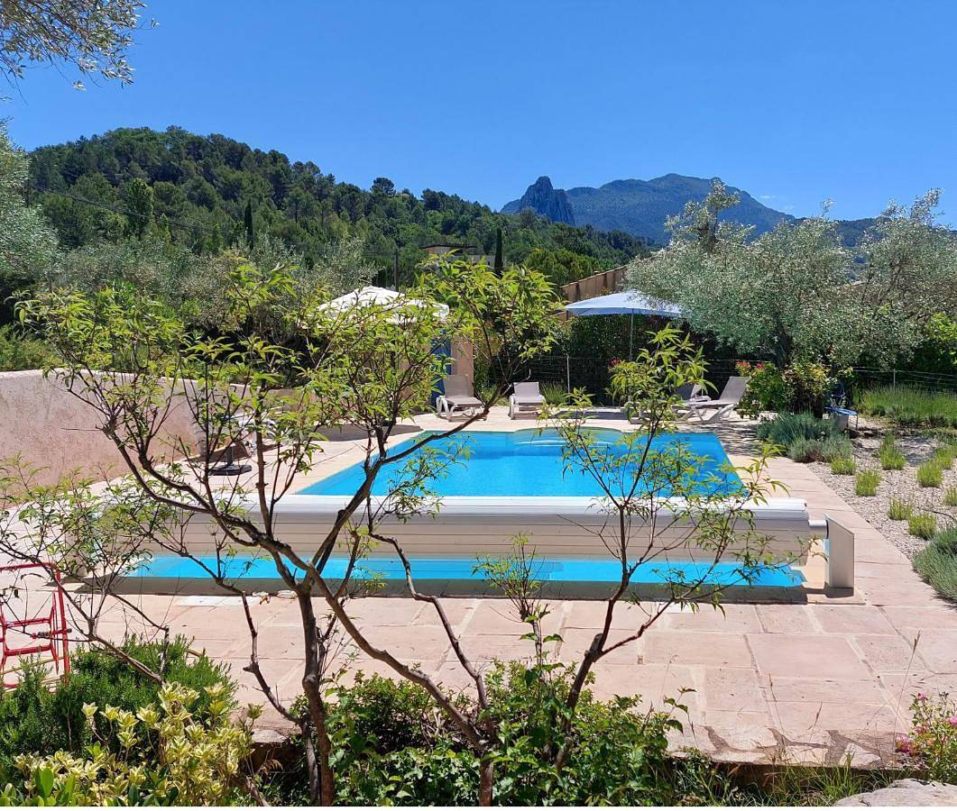 Freundliches Haus mit Pool und großem Garten in Buis-les-Baronnies, Région de nyons