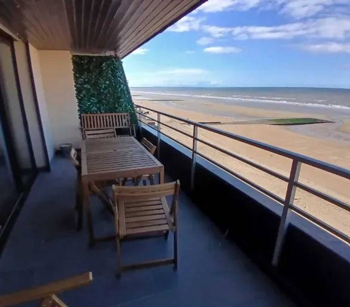 Gîte pour 5 personnes, avec terrasse dans Grand Casino de Cabourg - 2