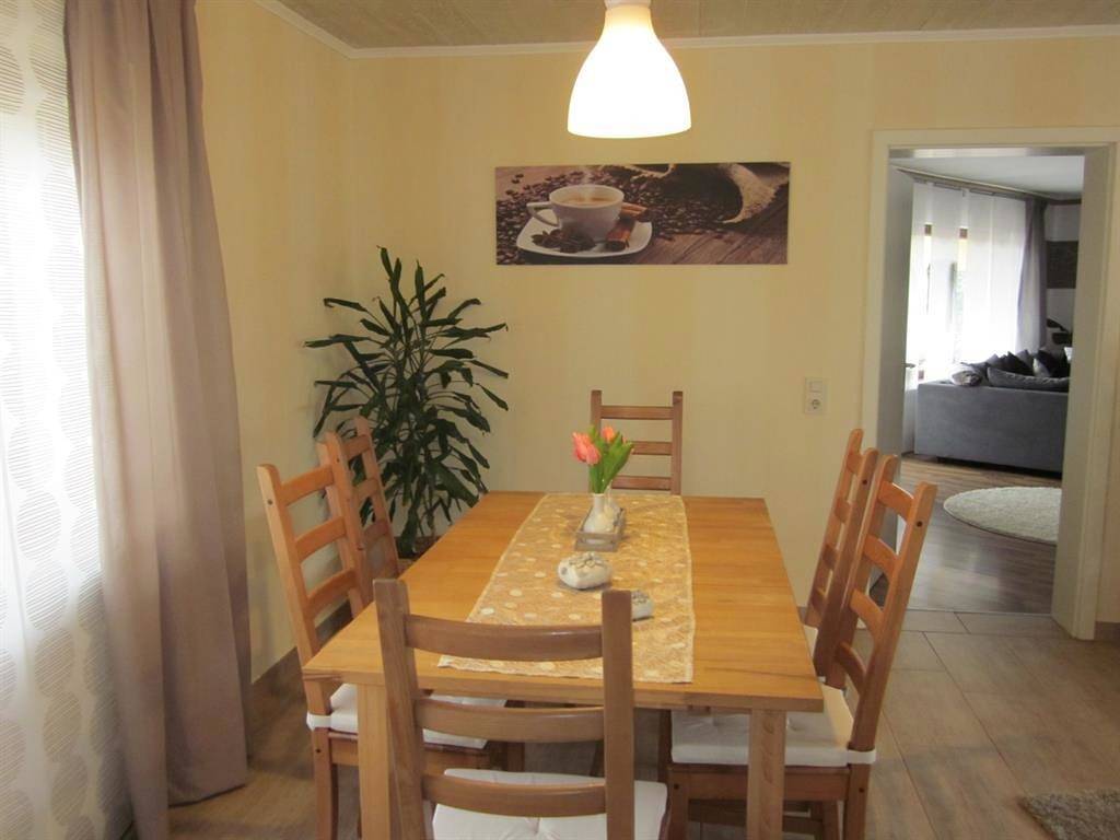 Ganze Ferienwohnung, 4-Bett-Ferienwohnung Du.oder Bad/Wc, 2 Schlafräume in Wimbach, Osteifel