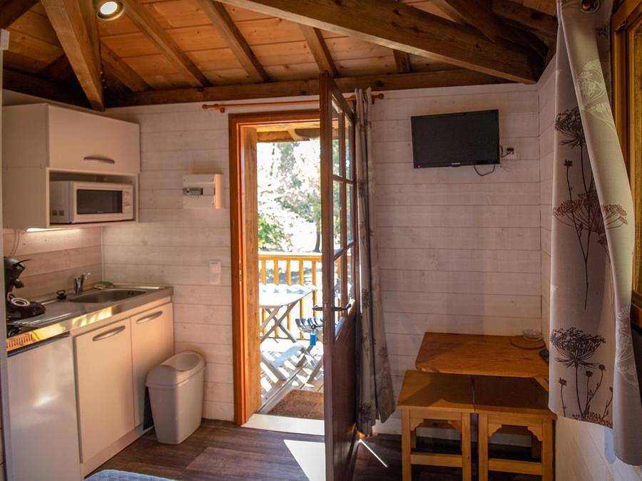 Camping Landes Azur - Alojamiento 2 personas - Cabaña sobre zancos in Azur (desambiguación), Côte d’Argent