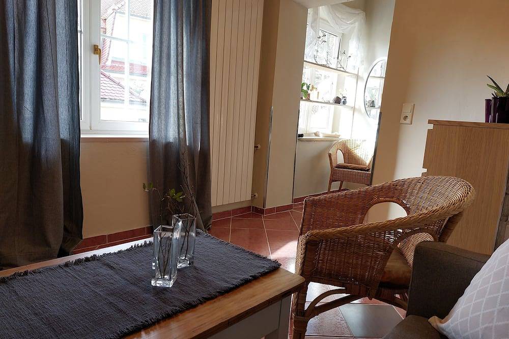 Ganze Wohnung, Kleine gemütliche Ferienwohnung 5min. von den Kureinrichtungen entfernt. in Bad Liebenstein, Rennsteig