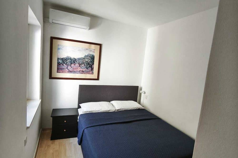 Beautiful Dalmatian style villa surrounded by stunning garden in Milna, Brac