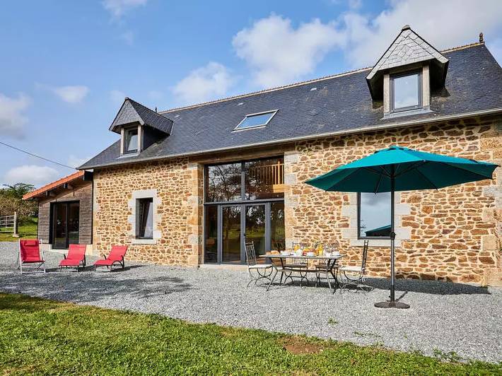 Location de vacances pour 6 personnes, avec jardin à Saint-Aubin-de-Terregatte