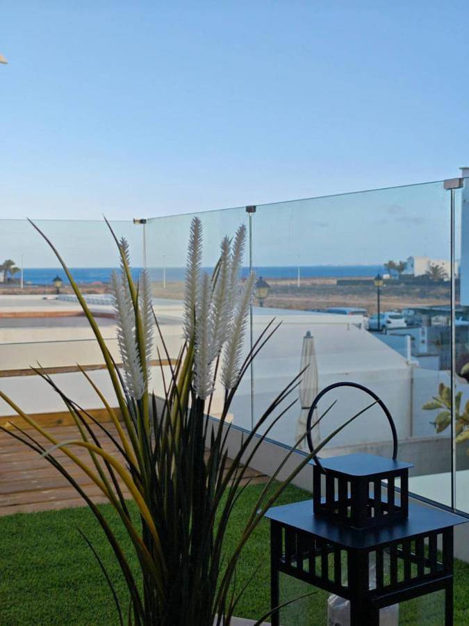 Holiday home for 4 people, with hot tub and garden as well as pool in Lanzarote
