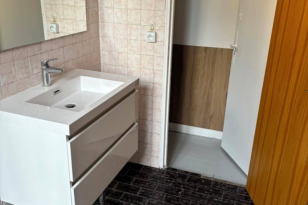 Cozy townhouse, near the castle and train station (2-minute walk) in Dourdan, Essonne