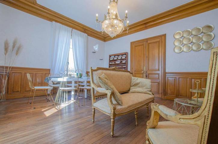 Location de vacances pour 14 personnes, avec Terrasse ainsi que Jardin et Sauna à Bréviandes