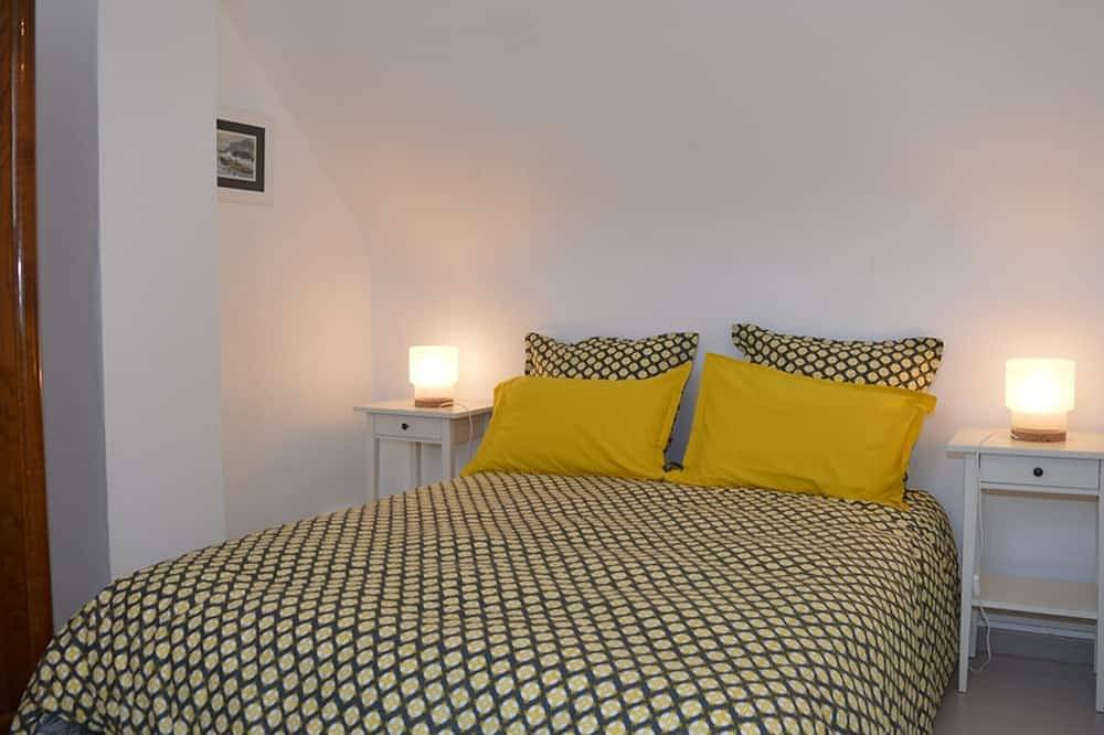 Cozy Retreat Between City and Countryside with Garden, Near Tours Attractions in Saint-Avertin, Tours region